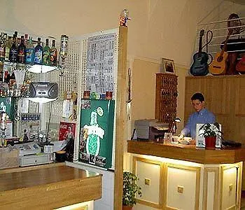 Les Chansonniers Hotel 3*