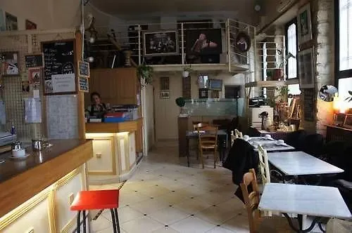 Hotel Les Chansonniers 3*