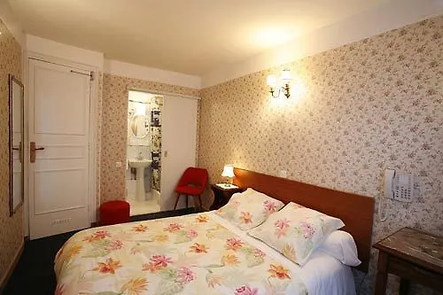 Hotel Les Chansonniers 3*