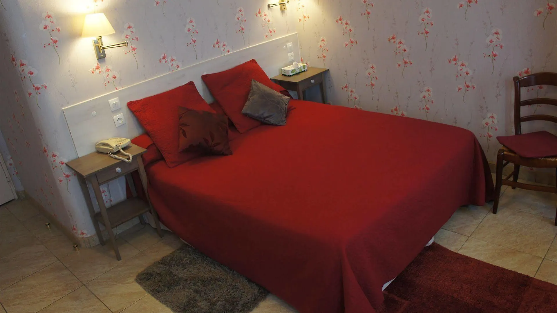 Hotel Les Chansonniers 3*