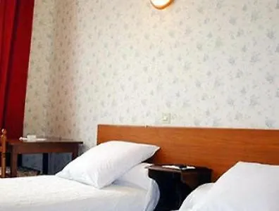Les Chansonniers Hotel Parijs